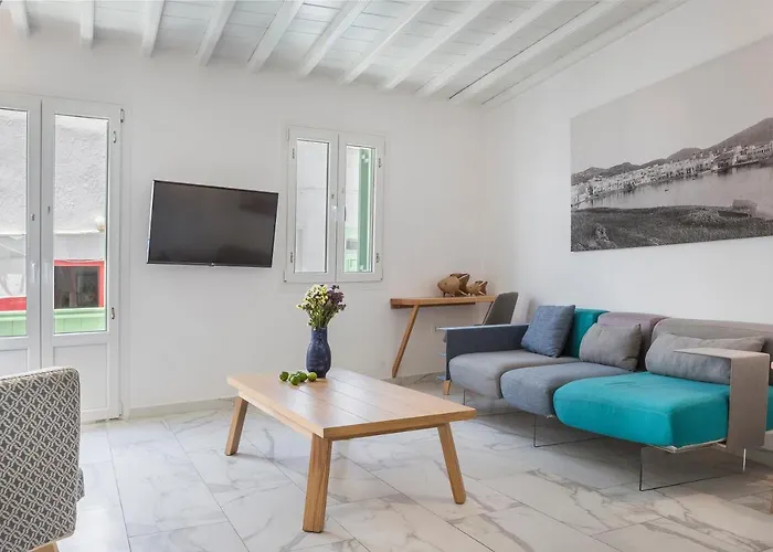 Kostantis Town * Mykonos Town