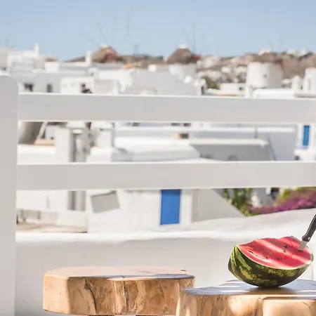 Kostantis Town Villa *