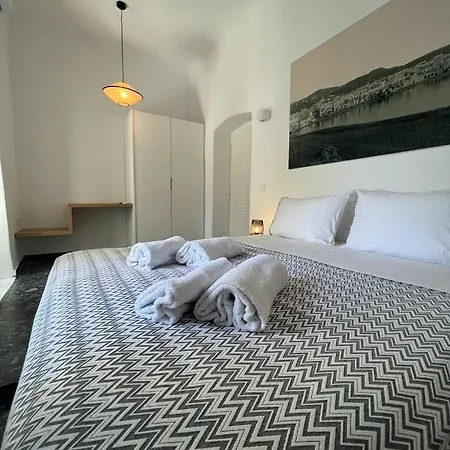 Kostantis Town Villa *