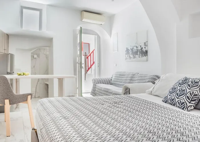 Kostantis Town * Mykonos Town